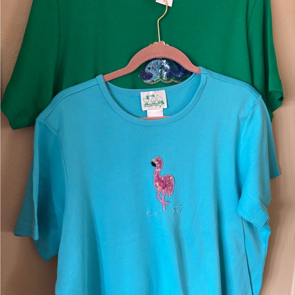 Set of 2 Quacker Factory tops ,1X new condition